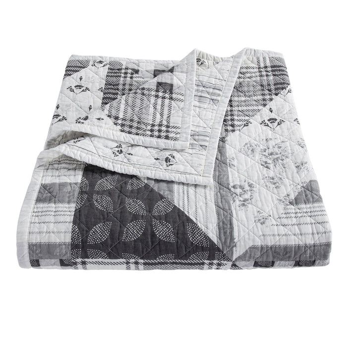 Patchwork Prairie - King Reversible Quilt Set (Set of 3) - Black