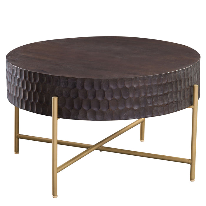 Bobbi - Round Table