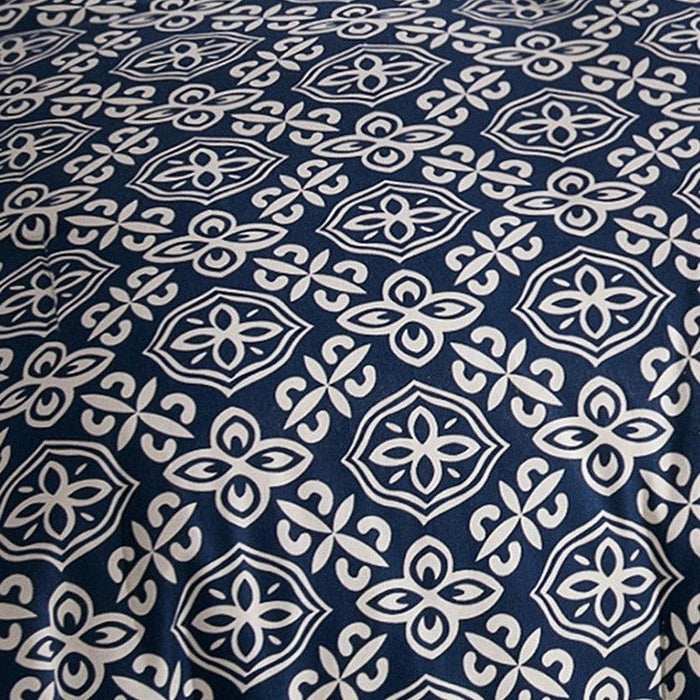 St. Clair - Queen Bedding Set (Set of 4) - Navy / White