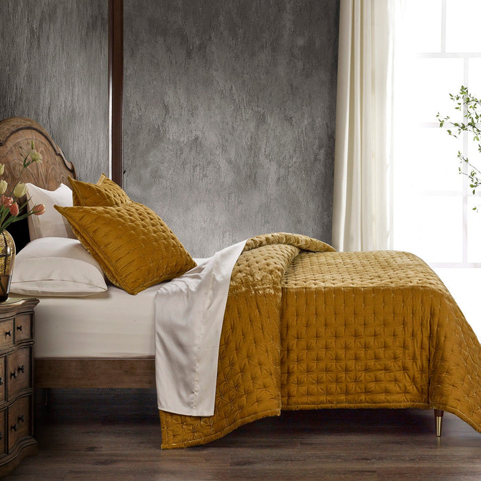 Stella - King Faux Silk Velvet Pintuck Quilt Set (Set of 3) - Saffron