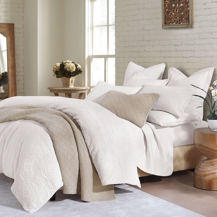 Verona Matelasse - King Comforter Set (Set of 3) - Vintage White