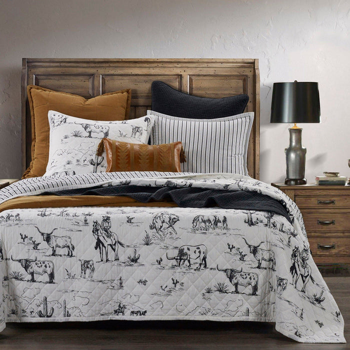 Ranch Life - King Western Toile Reversible Quilt Set (Set of 3) - Black