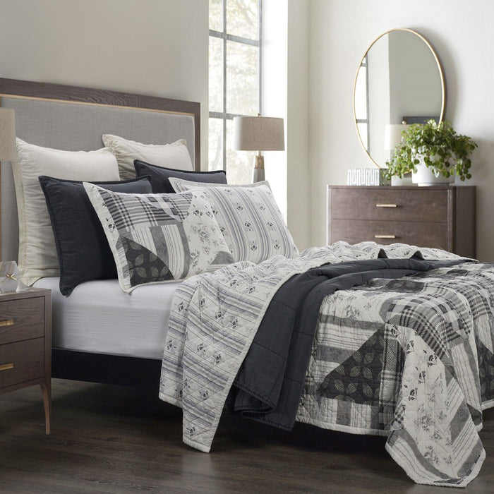 Patchwork Prairie - King Reversible Quilt Set (Set of 3) - Black