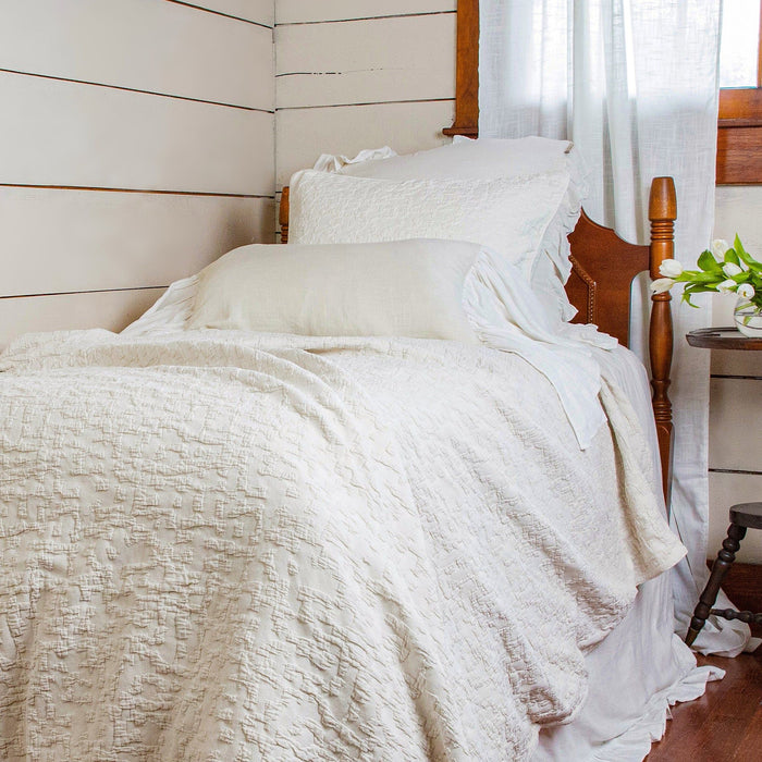Porto Matelasse - Queen Comforter Set (Set of 3) - Vintage White