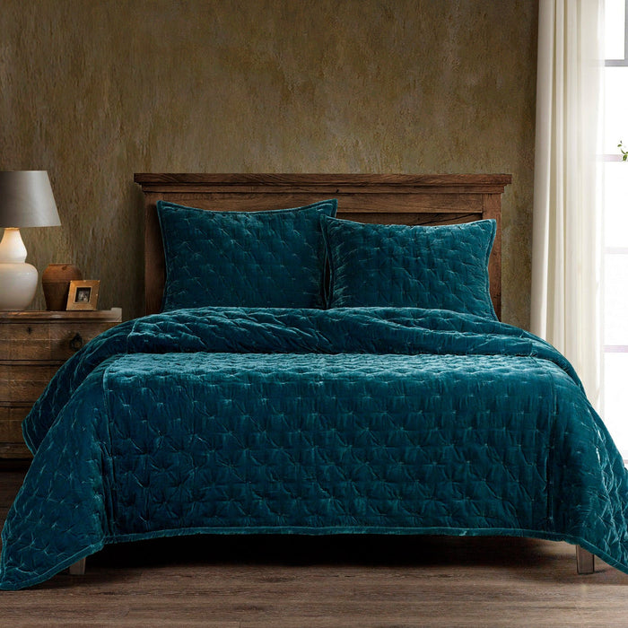 Stella - Full/Queen Faux Silk Velvet Pintuck Quilt Set (Set of 3) - Teal