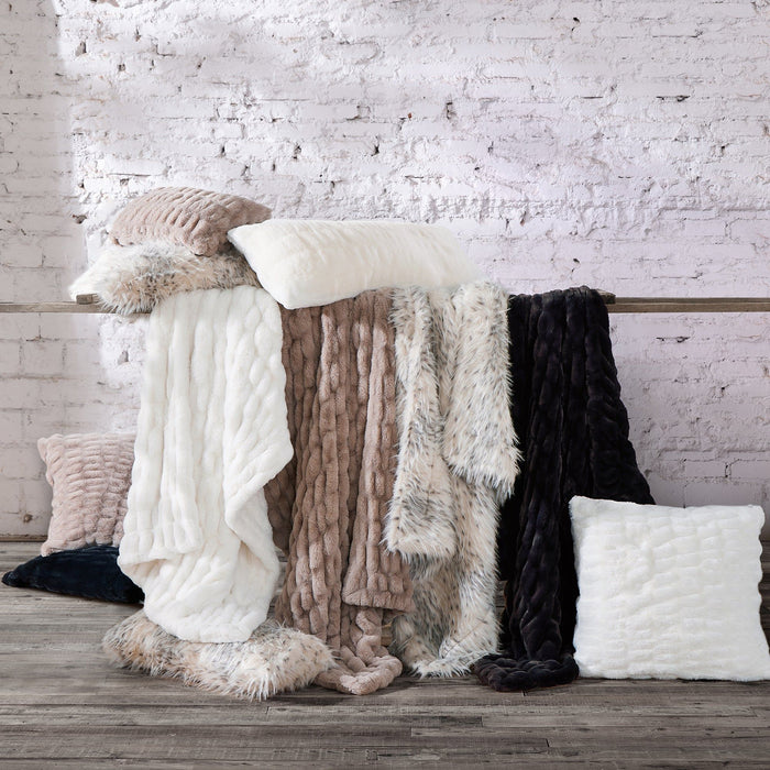 Ruched Rabbit - Double-Sided Throw - White