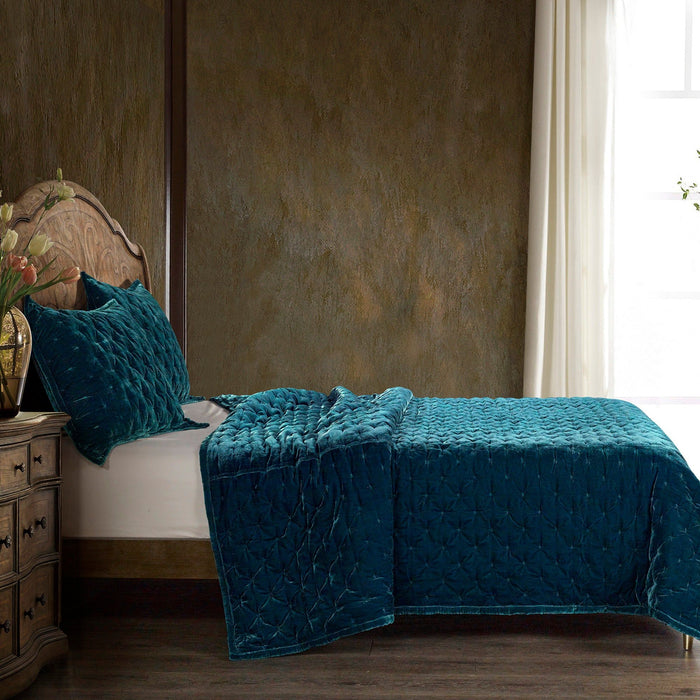 Stella - King Faux Silk Velvet Pintuck Quilt Set (Set of 3) - Teal