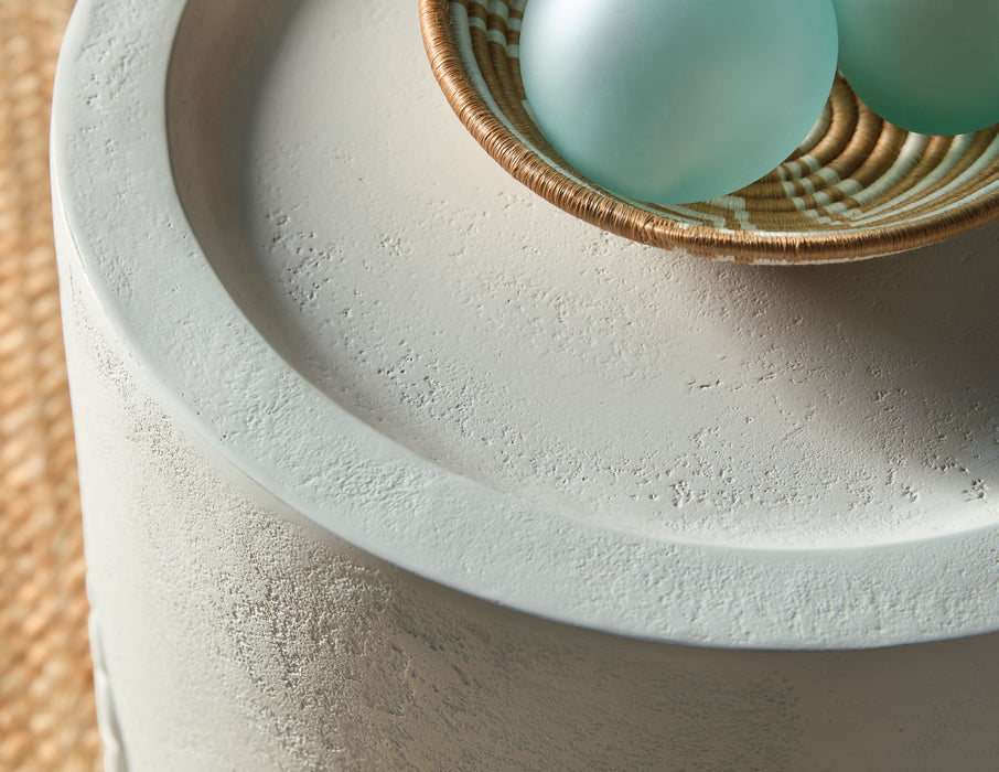 Commerce And Market - Amelia Round Table