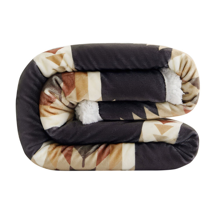 Campfire - Yosemite Campfire Sherpa Throw 6 Per Carton - Black