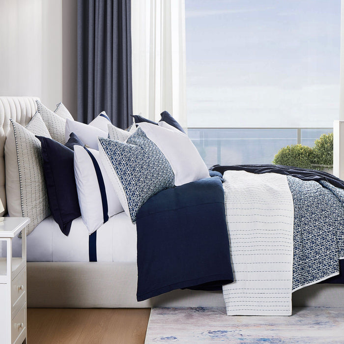 Indigo - Twin Staccato Reversible Quilt Set (Set of 2) - Blue / White