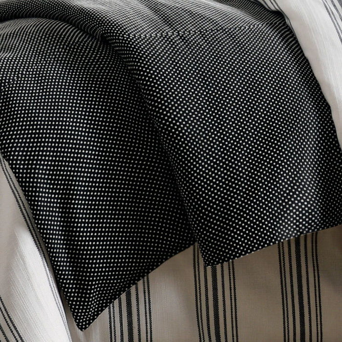 Blackberry - Queen Polka Dots Duvet Cover - Black / White