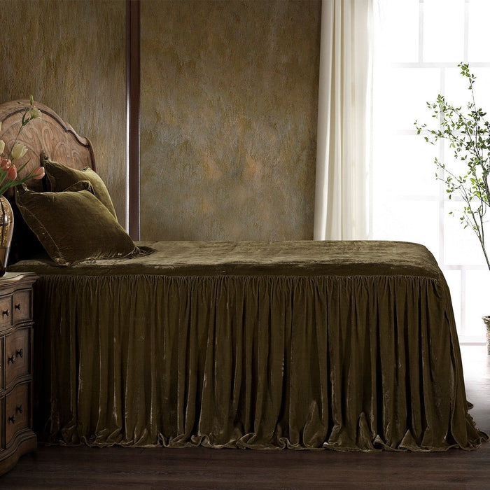 Stella - King Faux Silk Velvet Bedspread Set (Set of 3) - Green Ochre
