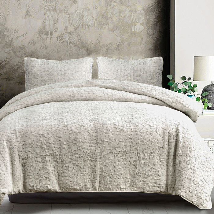 Porto Matelasse - King Comforter Set (Set of 3) - Light Taupe