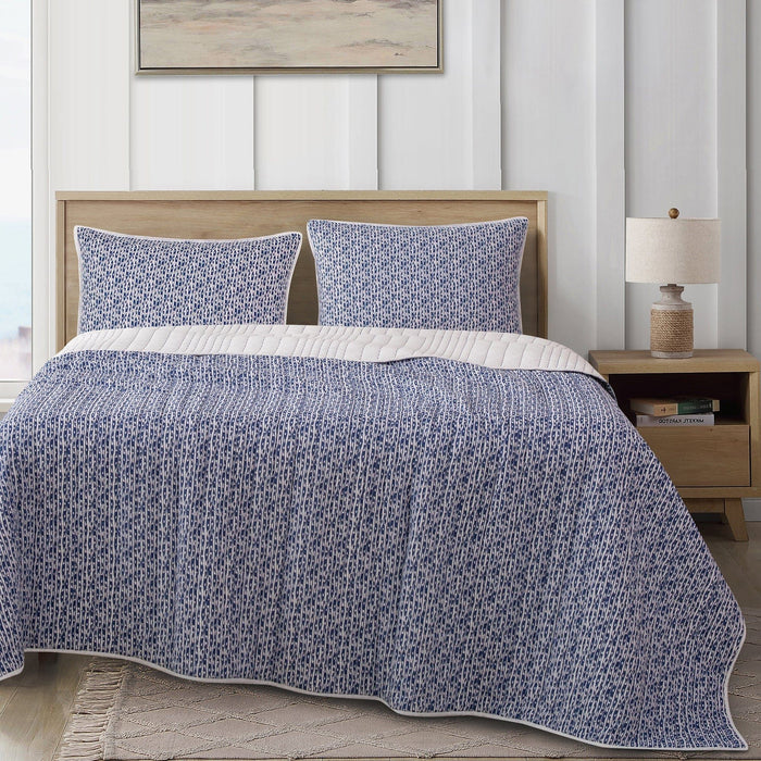Indigo - Twin Staccato Reversible Quilt Set (Set of 2) - Blue / White