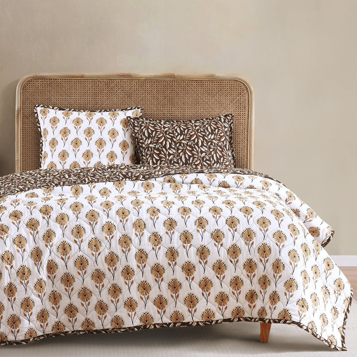 Woodstock - Twin Reversible Quilt Set (Set of 2) - White / Tan
