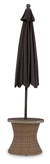 Laguna Heights Round End Table w/UMB OPT